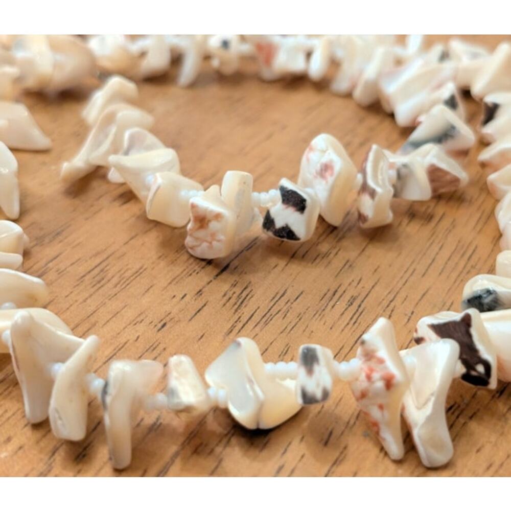 Mother of Pearl Seashell Beaded Necklace Jewelry